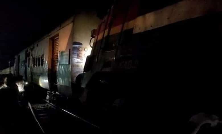 Locomotive of passenger train derails in Andhra, no passenger injured