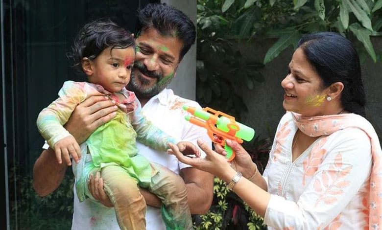 Telangana CM celebrates Holi with grandson