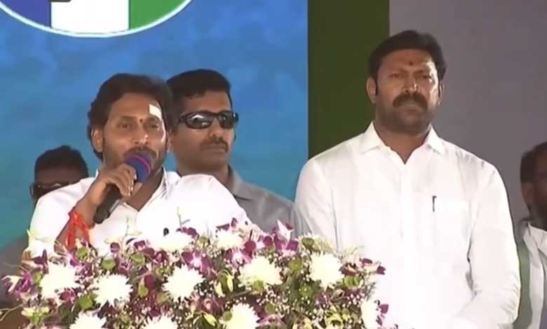 AP CM Jagan gives ‘clean chit' to Avinash Reddy in Vivekananda Reddy ...