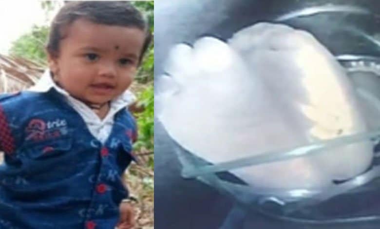 K'taka toddler in borewell: Rescue ops on as workers see him alive on camera