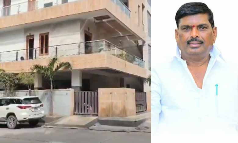 Telangana: ED raids against BRS MLA, his brother