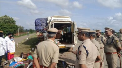 Karnataka News | 13 killed in a road accident, 8 women & 2 children included
