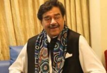 Shatrughan Sinha admitted to hospital due to fever