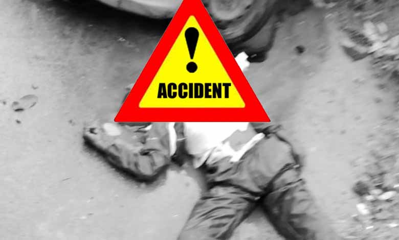 Telangana News | Municipal Worker Killed, 10-Year-Old Injured in Medak Car Accident