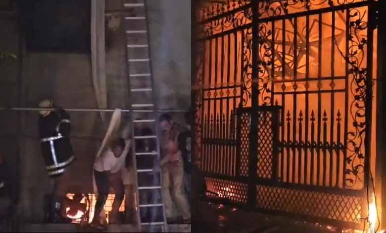 Hyderabad News | Six injured in major fire at furniture godown in Kulsumpura: Video