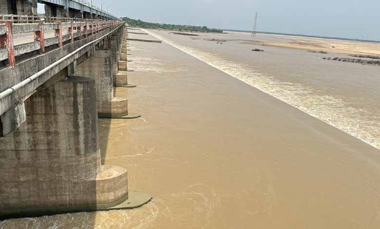 Telangana News | Godavari crosses first danger mark at Bhadrachalam: Video