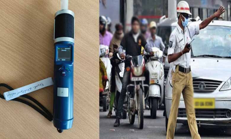 Car driver held for snatching breathalyzer during drunk drive test in Hyderabad