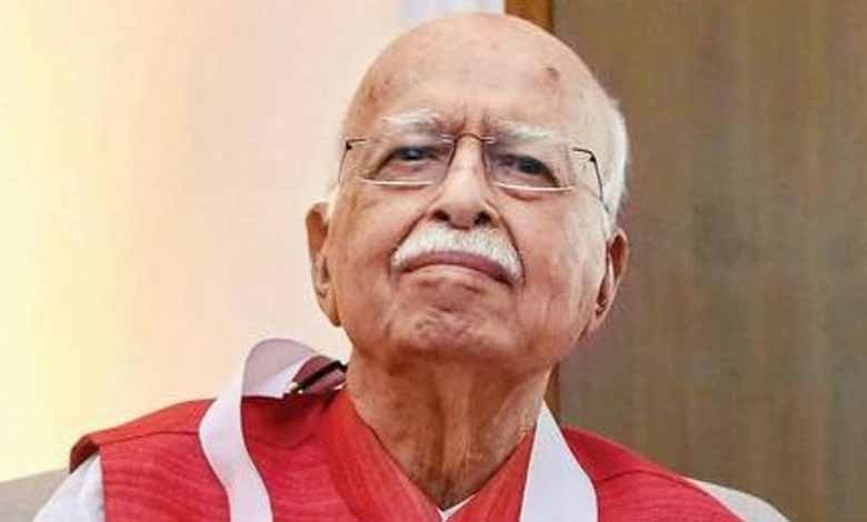 LK Advani discharged from hospital