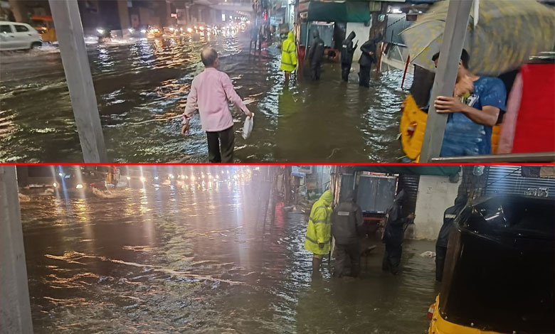 MALAKPET FLOODING Hyderabad News | Heavy Rainfall Disrupt Life in City: Video