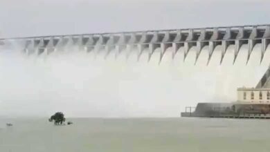 Telangana News : 26 Gates of Nagarjuna Sagar Project Opened - Video