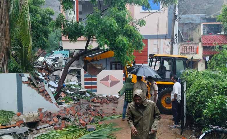 Andhra Pradesh News | 4 killed in landslide as heavy rain creates havoc