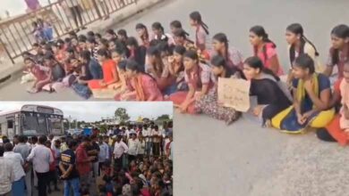 Telangana News | CM's Constituency Under Fire: Students Protest Over Substandard Food in Kosgi