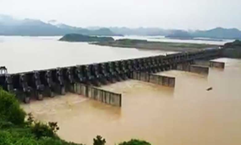 Red alert in north coastal Andhra as heavy rain wreaks havoc