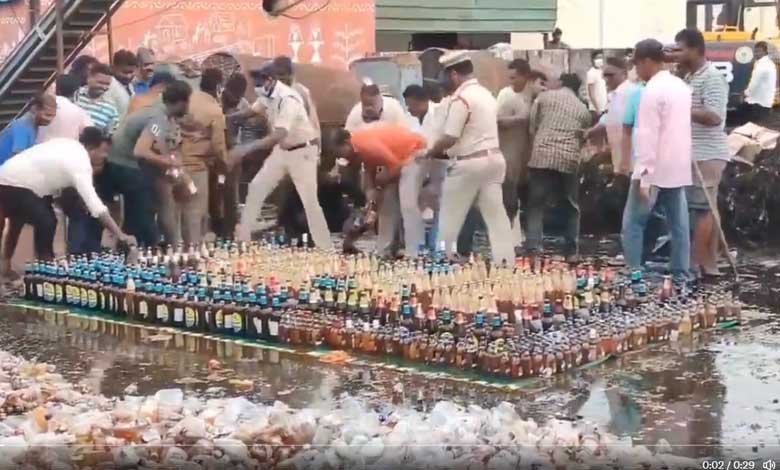 Liquor Addicts in AP Seize Opportunity Amid Police Destruction of Illicit Alcohol