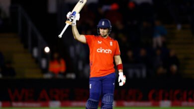 Livingstone whacks England to a series-tying T20 win over Australia