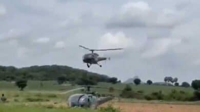 Army Helicopter Makes Emergency Landing in Fields Near Vanipakala, Nalgonda District: Video