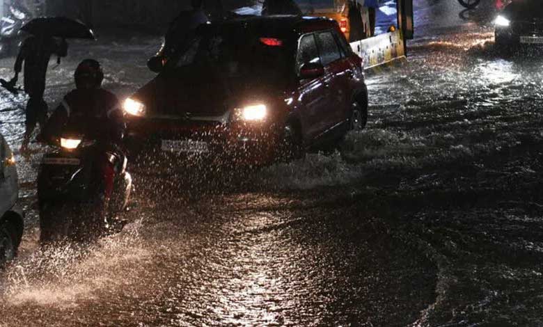 Hyderabad Soaked | Overnight Downpour Causes Chaos, IMD Warns of More Rain