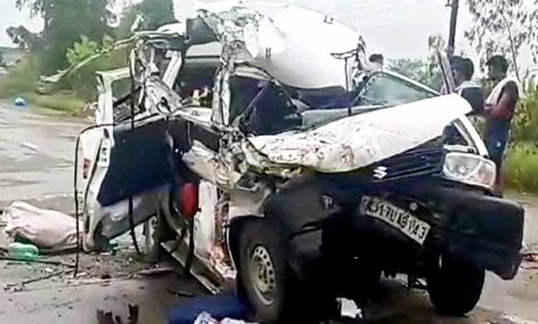 Four from Rajasthan killed, six injured as SUV rams into truck