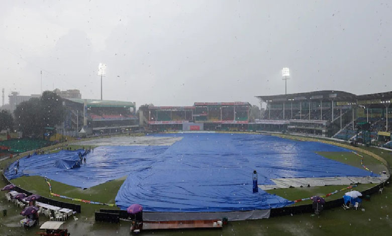 Rain delays start of second day's play in 2nd Test between India and Bangladesh