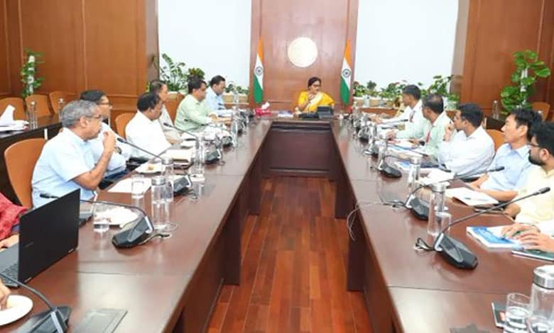 Telangana News | CS briefs central team on rain damage, seeks liberal guidelines for relief