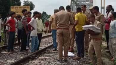 3 killed after being hit by train while making reel