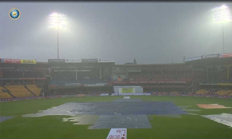 1st Test: Rain forces early stumps after New Zealand begin pursuit of 107 against India