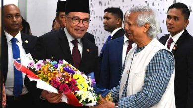 Malaysia's Anwar arrives in Bangladesh to discuss trade, migrant workers with interim leader Yunus