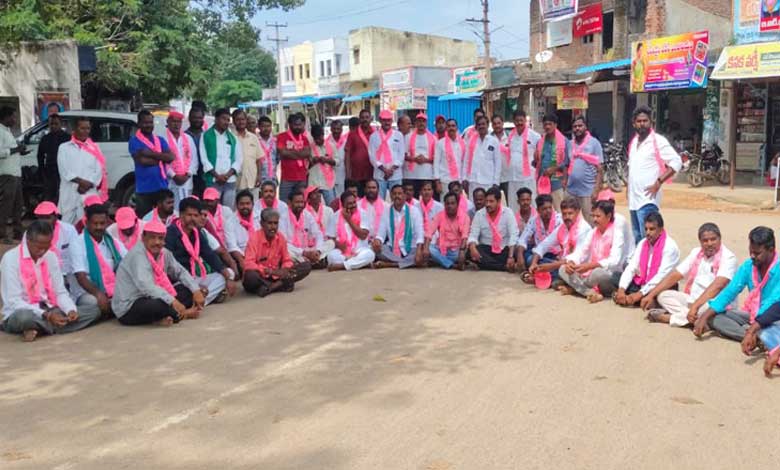 BRS Party Protests Against Delay in Rythu Bandhu Payments in Korutla Constituency