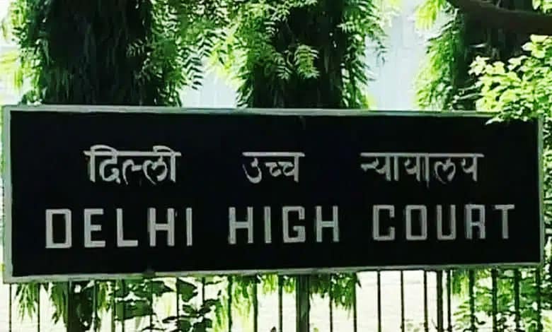 Delhi HC grants bail to Satyendar Jain's aides in money laundering case