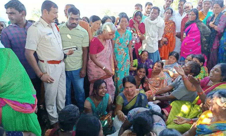 Father and two sons allegedly commit suicide in Telangana