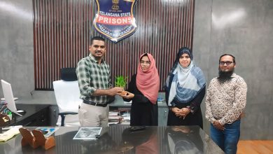 SP Prisons Nawab Shiva Kumar Goud Congratulates Humera Begum on DSC Success