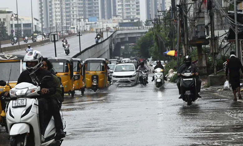 Rain Alert in Hyderabad: Northeast Monsoon to Bring Light Showers Through Thursday