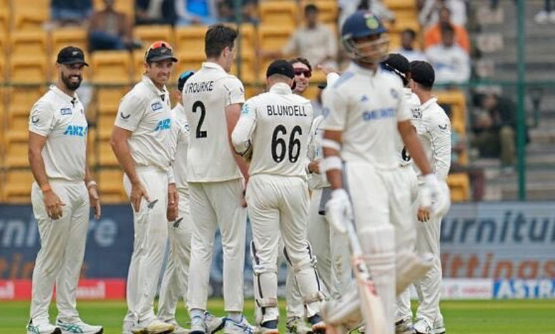 India collapses to 46 against New Zealand for lowest total in Test at home