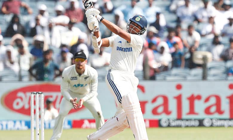 India reaches 81/1 at lunch on Day 3, chasing 359