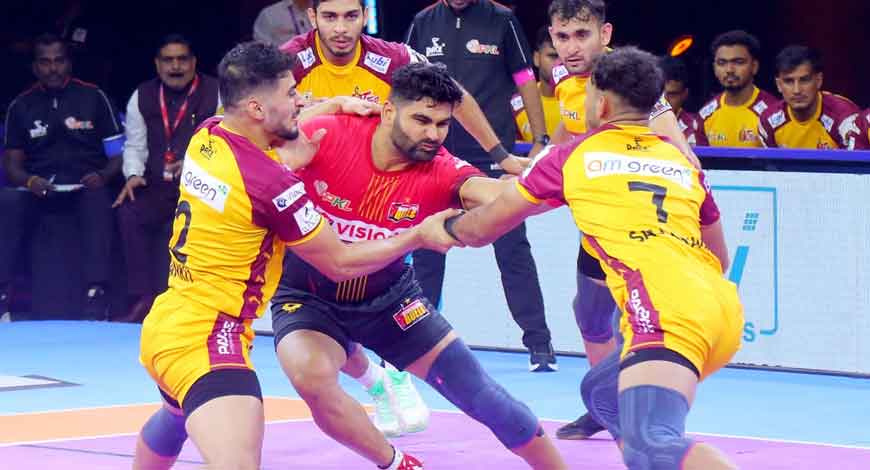 Pawan Sehrawat Leads Telugu Titans to Thrilling Victory Over Bengaluru Bulls in PKL Season Opener