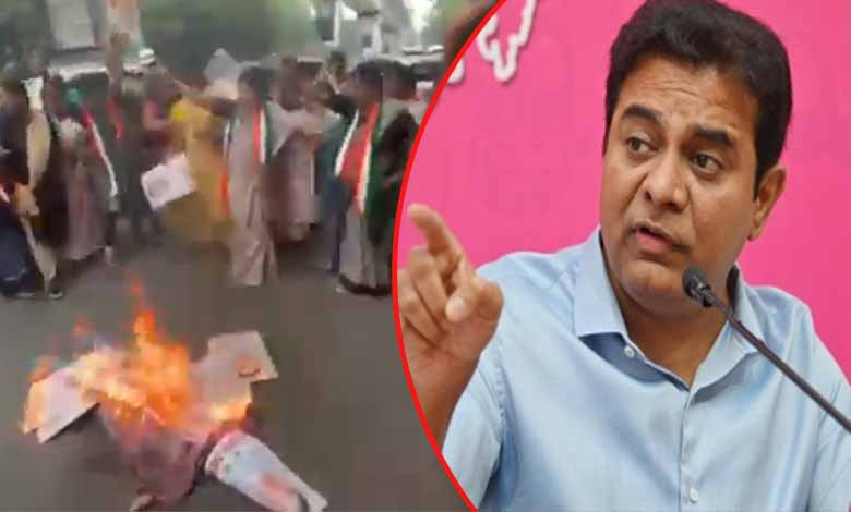 Congress Women Workers Burn Effigy of KTR Near Gandhi Bhavan at Nampally Crossroads