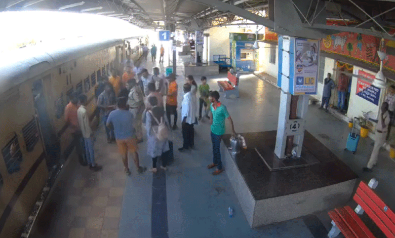 RPF Officers Save Woman’s Life at Lingam Palli Railway Station Amid Train Halts