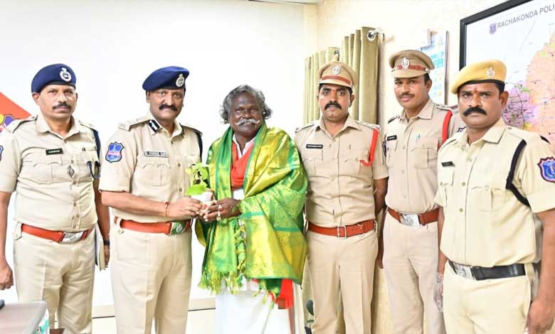 Padma Shri Awardee Kinnera Mogilaiah Meets Rachakonda Police Commissioner After Land Dispute Incident