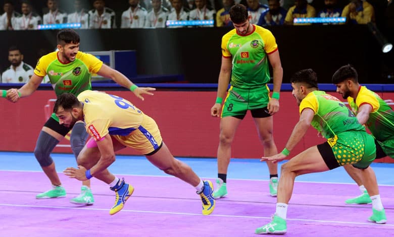 Devank’s Stellar Performance Leads Patna Pirates to Dramatic Victory Over Tamil Thalaivas