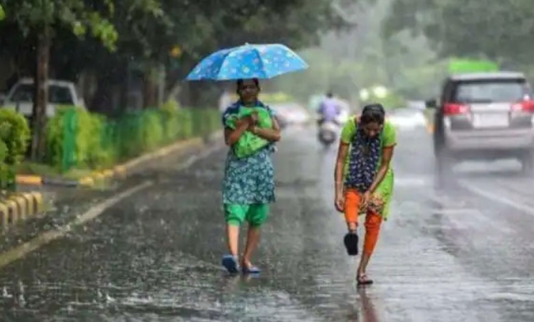 Heavy rain alert in Chennai, residents worried over incomplete stormwater drain project