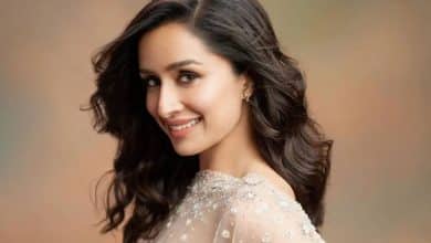 Shraddha Kapoor pulls off a prank in Shah Rukh Khan's name