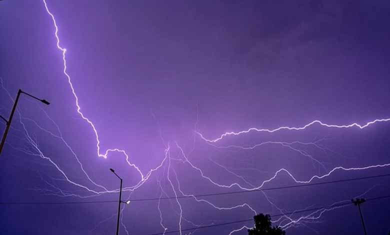 Telangana News | Thunderstorm with and gusty winds likely in next 24 hours: Met