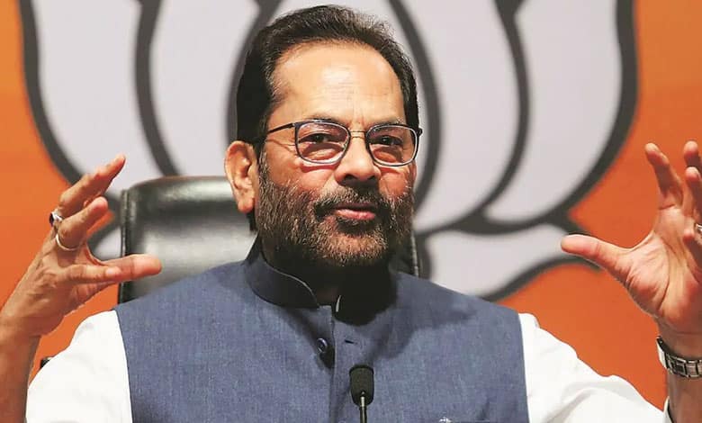 Naqvi criticises political rhetoric over Delhi’s pollution levels