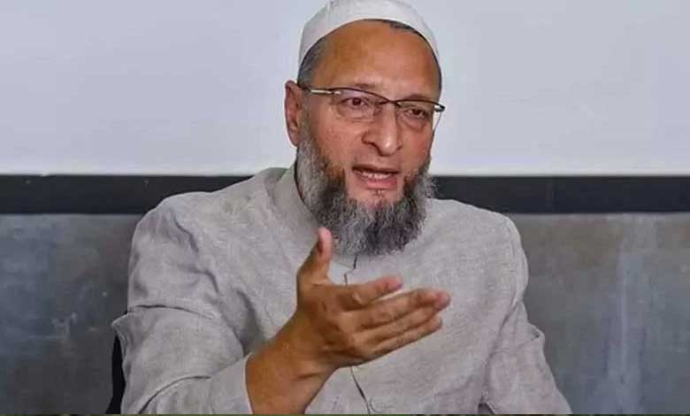 Our ancestors did jihad against Britishers, but yours penned 'love letters': Owaisi to Fadnavis