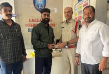 Lineman’s Honesty in Hyderabad Wins Hearts, Returns Rs. 2 Lakh to Police