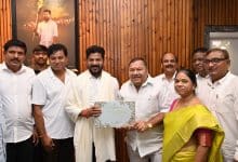 BC Leader Kasani Gnaneshwar Mudiraj and Family Meet Telangana CM Revanth Anumula in Jubilee Hills