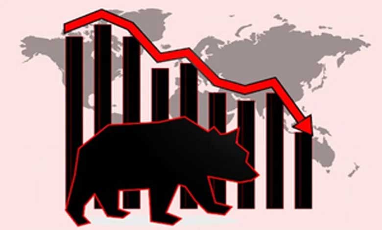 Markets decline in early trade amid unabated foreign fund outflows, muted earnings