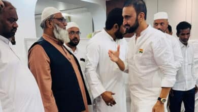 Feroz Khan Visits Majid Hussain's Residence to Offer Condolences on His Father's Passing