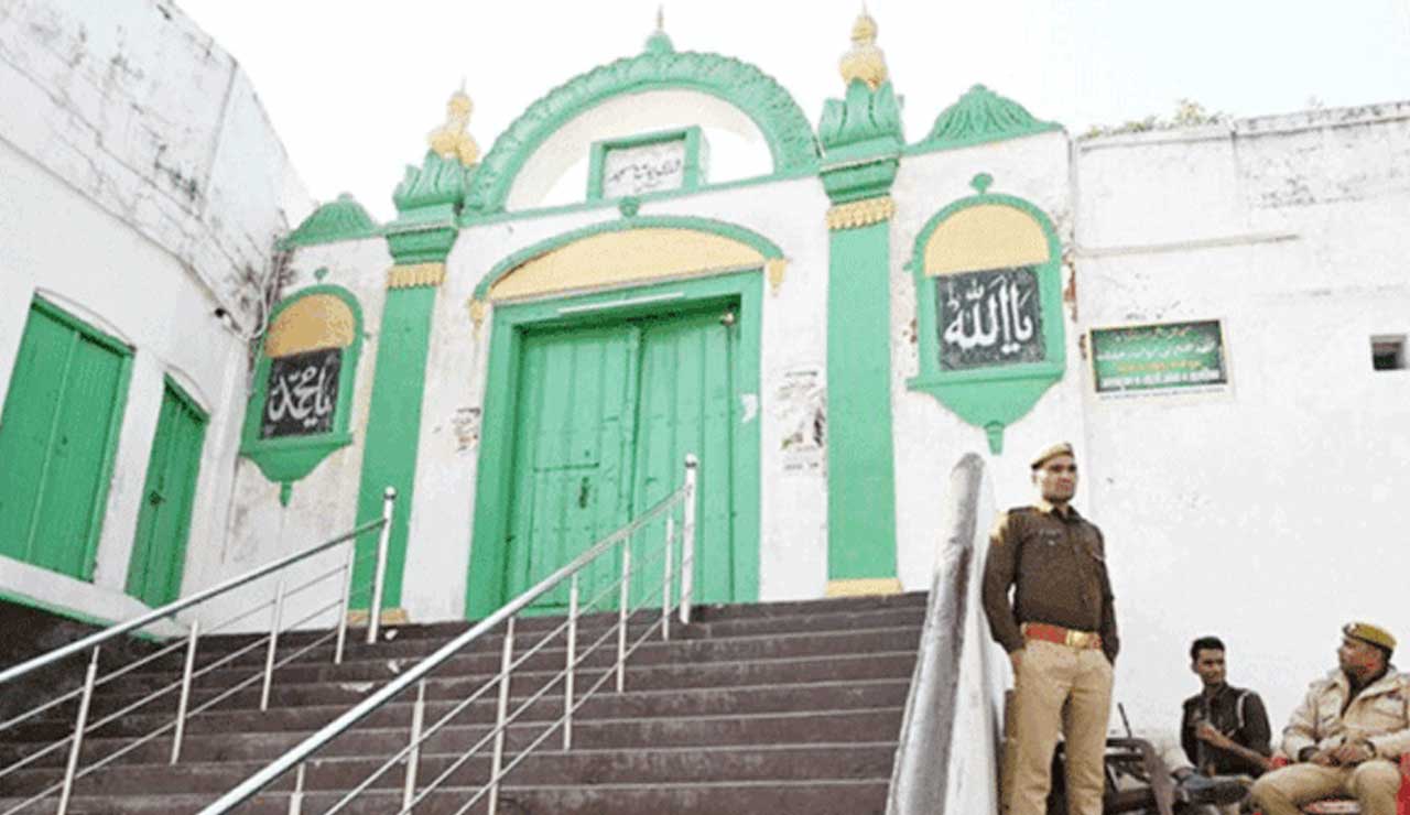 Whitewashing Work Begins at Sambhal’s Shahi Jama Masjid Under ASI Supervision