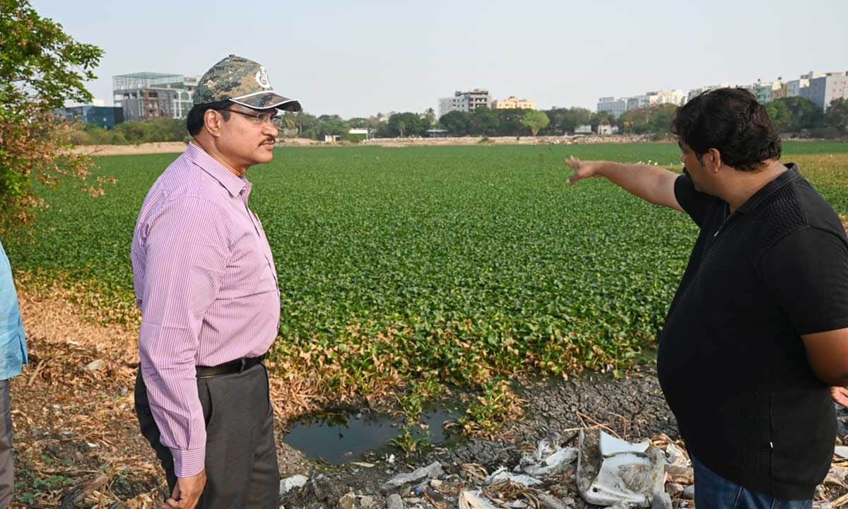 HYDRAA Commissioner Inspects Pond Development and Beautification Works in Madhapur